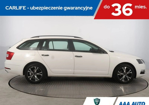 Skoda Octavia cena 43000 przebieg: 177047, rok produkcji 2017 z Połczyn-Zdrój małe 232